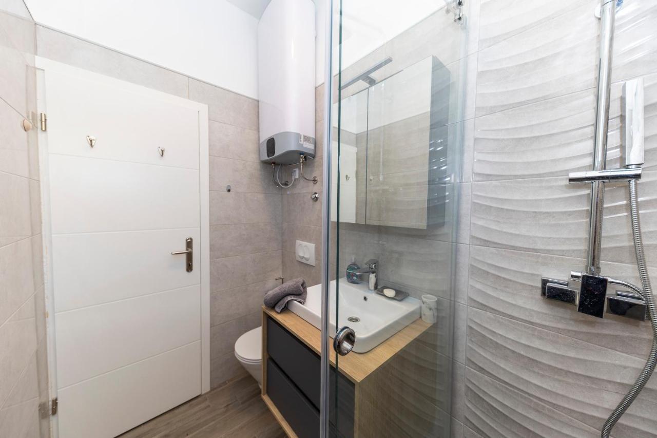 Duffys Apartment Задар Екстериор снимка